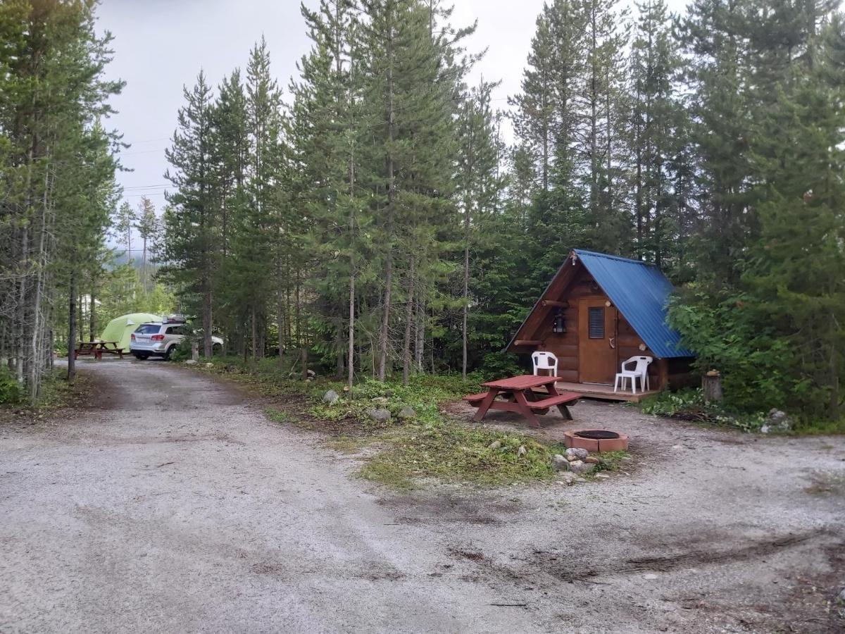 蓝河小屋及露营地 布卢里弗 外观 照片