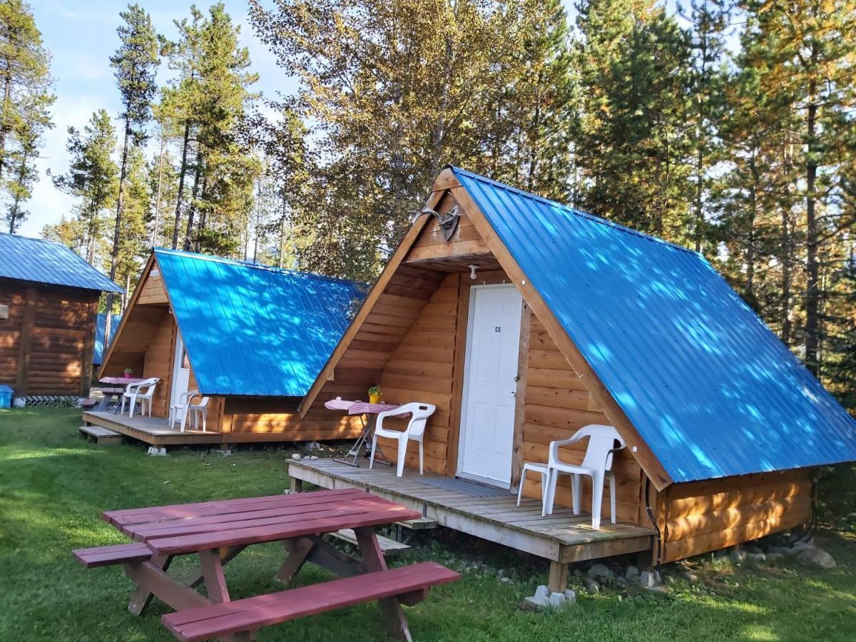 蓝河小屋及露营地 布卢里弗 外观 照片