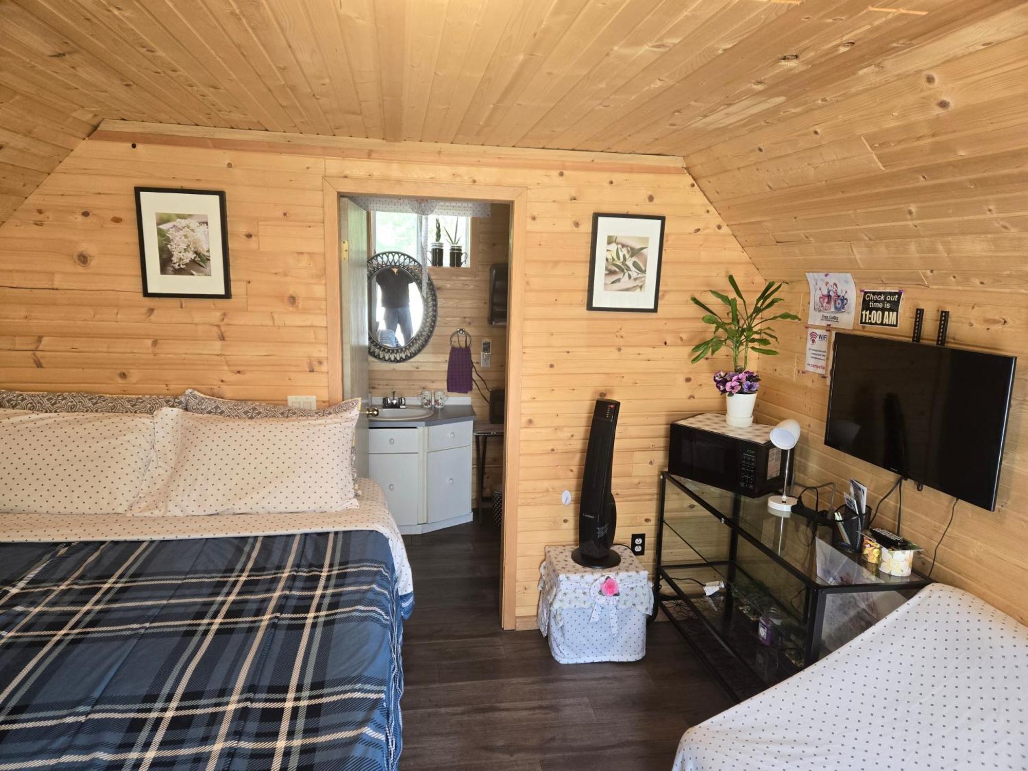 蓝河小屋及露营地 布卢里弗 外观 照片