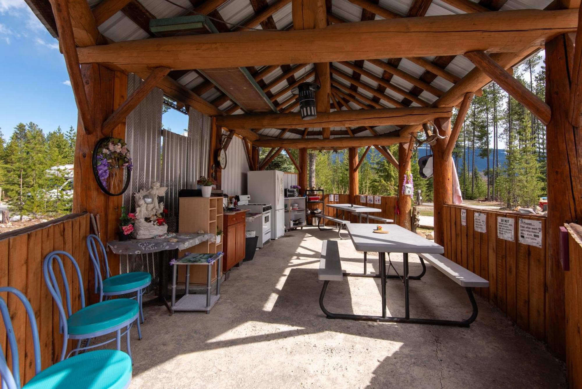 蓝河小屋及露营地 布卢里弗 外观 照片