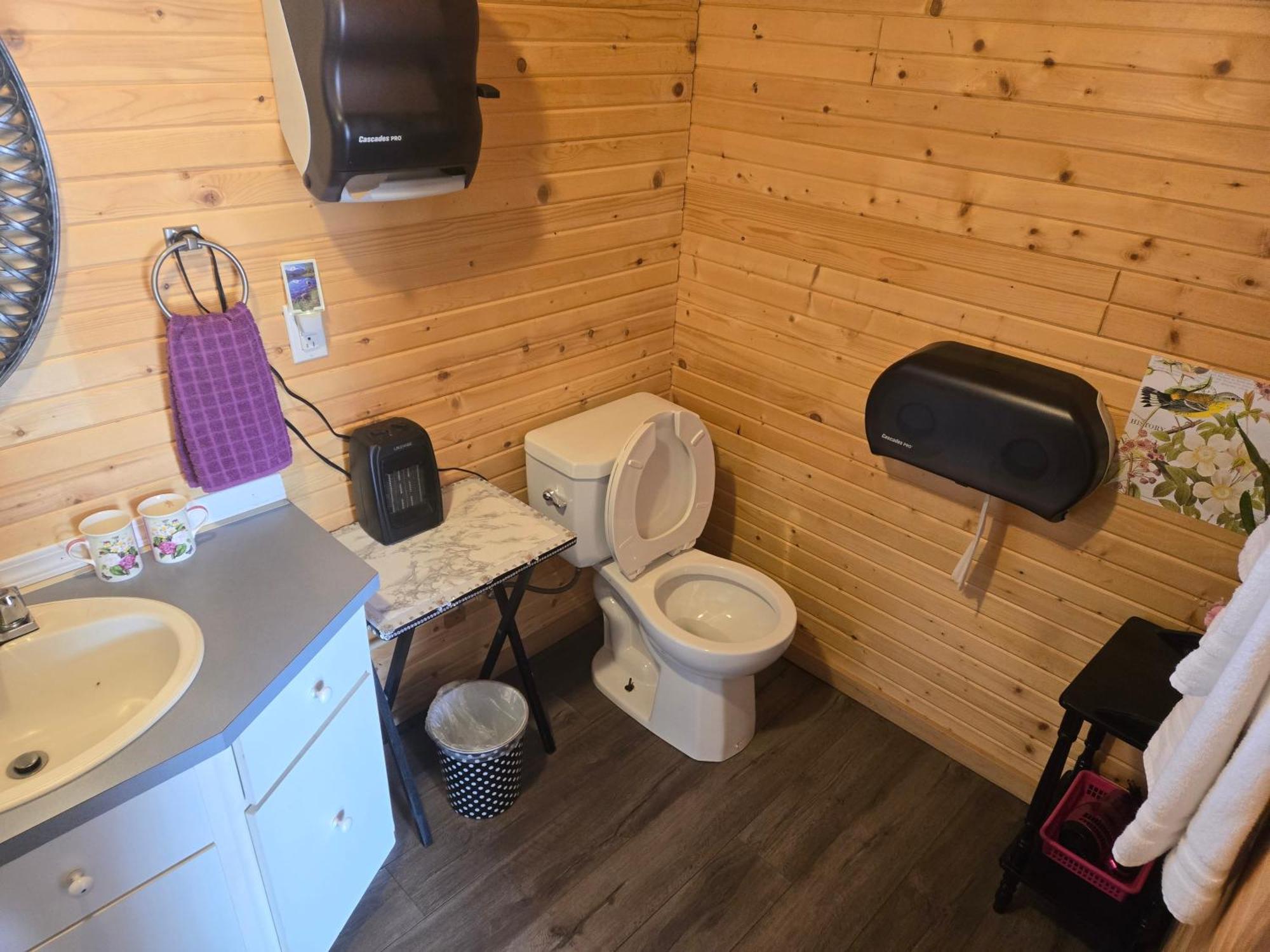 蓝河小屋及露营地 布卢里弗 外观 照片